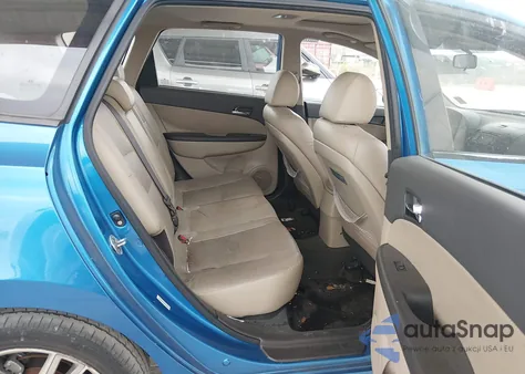 2012 Hyundai Elantra Touring Se z USA, uszkodzony, nr VIN KMHDC8AE3CU134317